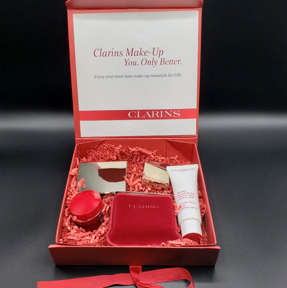 Clarins Fall Makeup Set - Picture 2 of 3